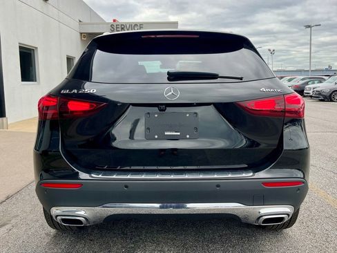 Used 2025 Mercedes-Benz GLA 250 4MATIC image 9