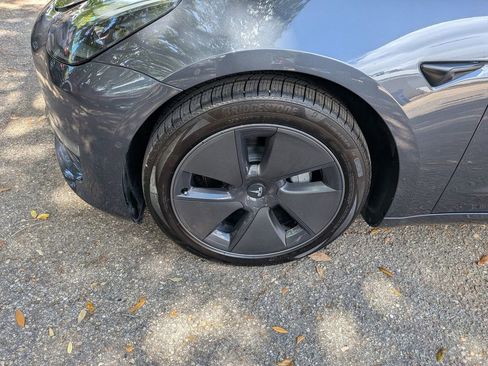 Used 2022 Tesla Model 3 Long Range AWD/4WD image 11
