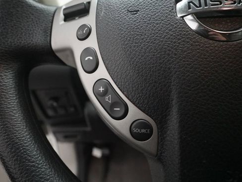 Used 2012 Nissan Rogue SV image 19