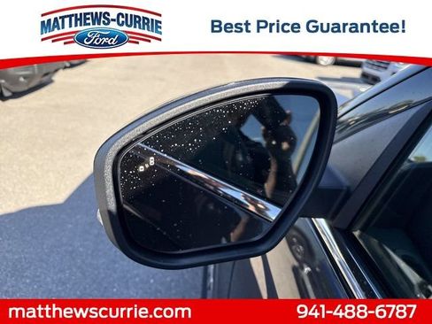 New 2025 Ford Expedition Active image 8