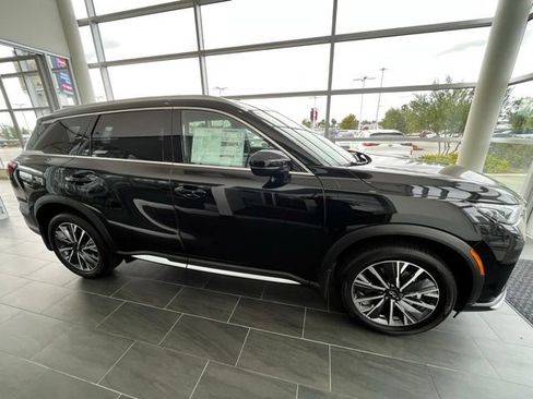 New 2026 INFINITI QX60 Luxe w/ Cargo Package AWD/4WD image 4