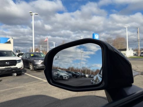 Used 2024 Honda HR-V Sport image 25