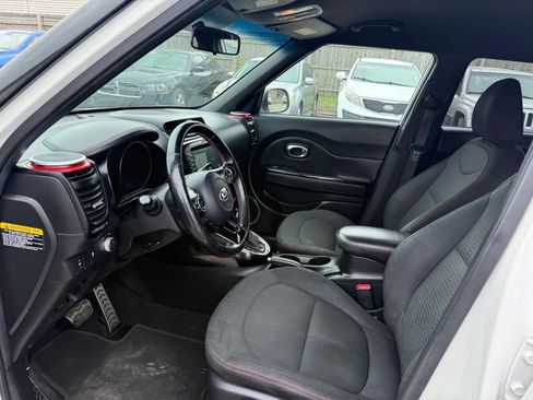 Used 2014 Kia Soul + image 17