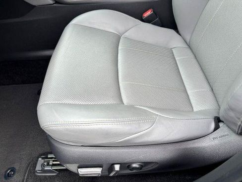 Certified 2021 Toyota Venza Limited AWD/4WD image 16