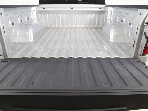 Used 2022 Chevrolet Silverado 1500 LT image 45