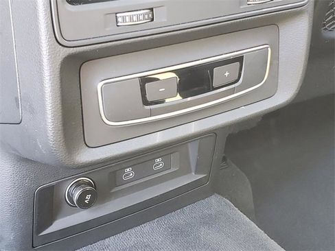 Used 2022 Audi Q7 3.0T Premium Plus w/ Premium Plus Package image 32