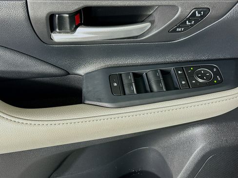 Used 2025 Toyota Grand Highlander AWD Hybrid image 14