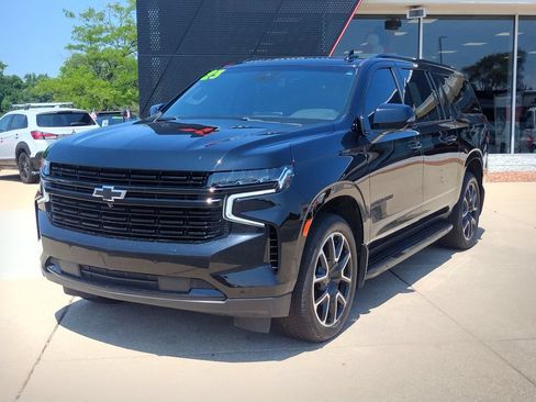 Used 2023 Chevrolet Suburban RST w/ Luxury Package AWD/4WD image 1