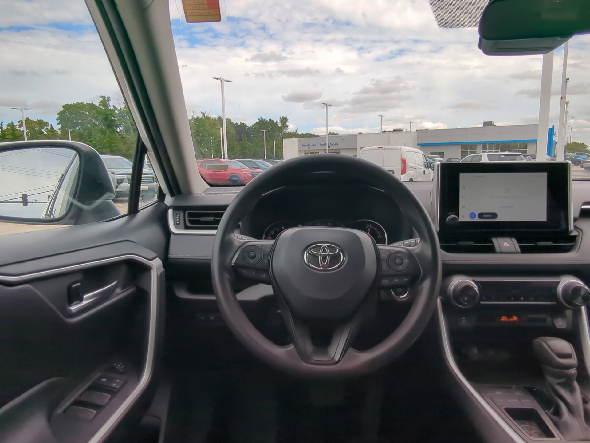 Used 2025 Toyota RAV4 XLE FWD image 14