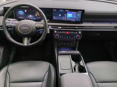 Certified 2025 Hyundai Tucson Limited FWD image 15