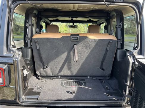 Used 2022 Jeep Wrangler Rubicon w/ Cold Weather Group AWD/4WD image 5