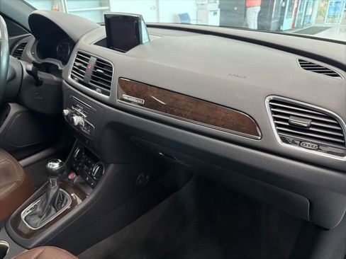 Used 2016 Audi Q3 2.0T Premium Plus w/ Technology Package image 29