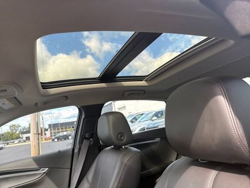 Used 2017 Chevrolet Impala LT FWD image 22