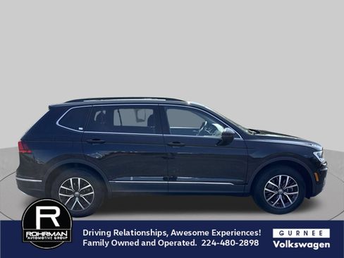 Used 2021 Volkswagen Tiguan SE w/ Panoramic Sunroof Package AWD/4WD image 11