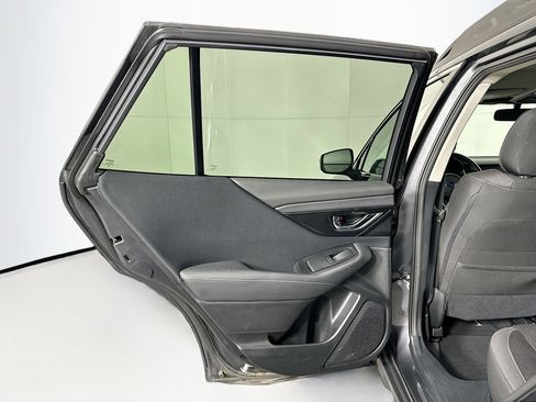 Used 2025 Subaru Outback Premium image 27