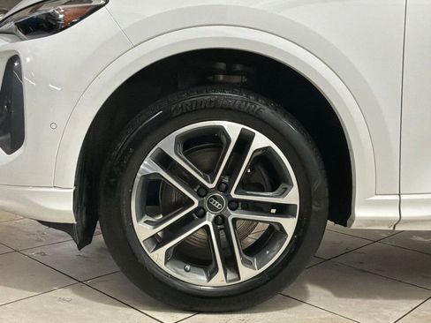 Used 2025 Audi Q5 Premium w/ Convenience Package AWD/4WD image 16
