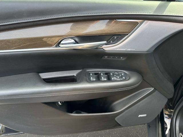 Certified 2022 Cadillac XT5 Sportv w/ Platinum Package AWD/4WD image 16