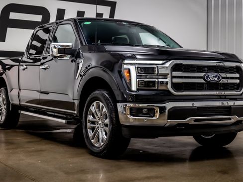 Used 2025 Ford F150 Lariat w/ Equipment Group 502A High AWD/4WD image 23