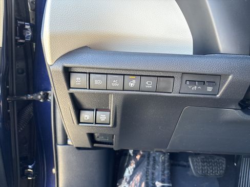 Used 2021 Toyota Sienna Platinum w/ Outdoor Package (TMS) AWD/4WD image 25