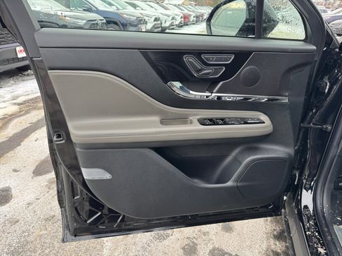 New 2026 Lincoln Corsair Premiere image 24