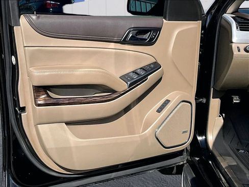 Used 2020 GMC Yukon XL SLT w/ Premium Edition RWD image 19