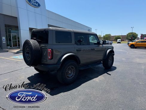 Used 2025 Ford Bronco Badlands AWD/4WD image 3