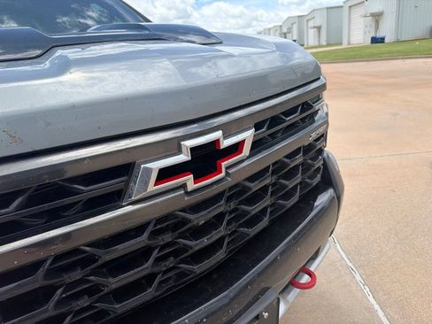 Used 2023 Chevrolet Silverado 1500 ZR2 w/ Technology Package AWD/4WD image 10