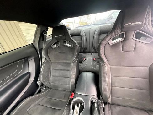 Used 2018 Ford Mustang Shelby GT350 w/ Electronics Package image 28