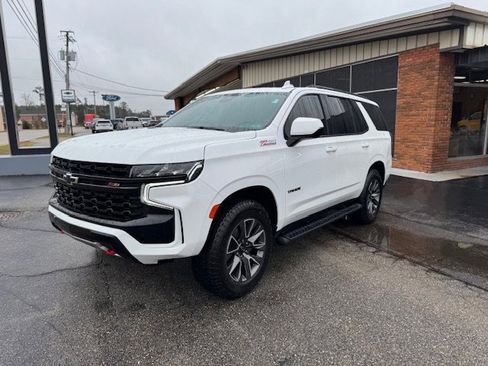 Used 2023 Chevrolet Tahoe Z71 image 2