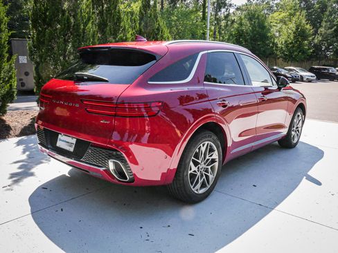 Used 2023 Genesis GV70 2.5T w/ Advanced Package AWD/4WD image 11