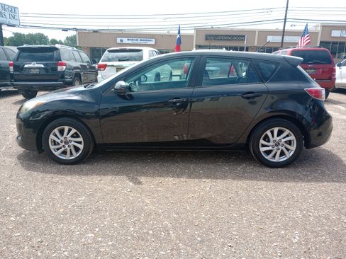 Used 2013 MAZDA MAZDA3 i Touring w/ Preferred Equipment Pkg FWD image 4