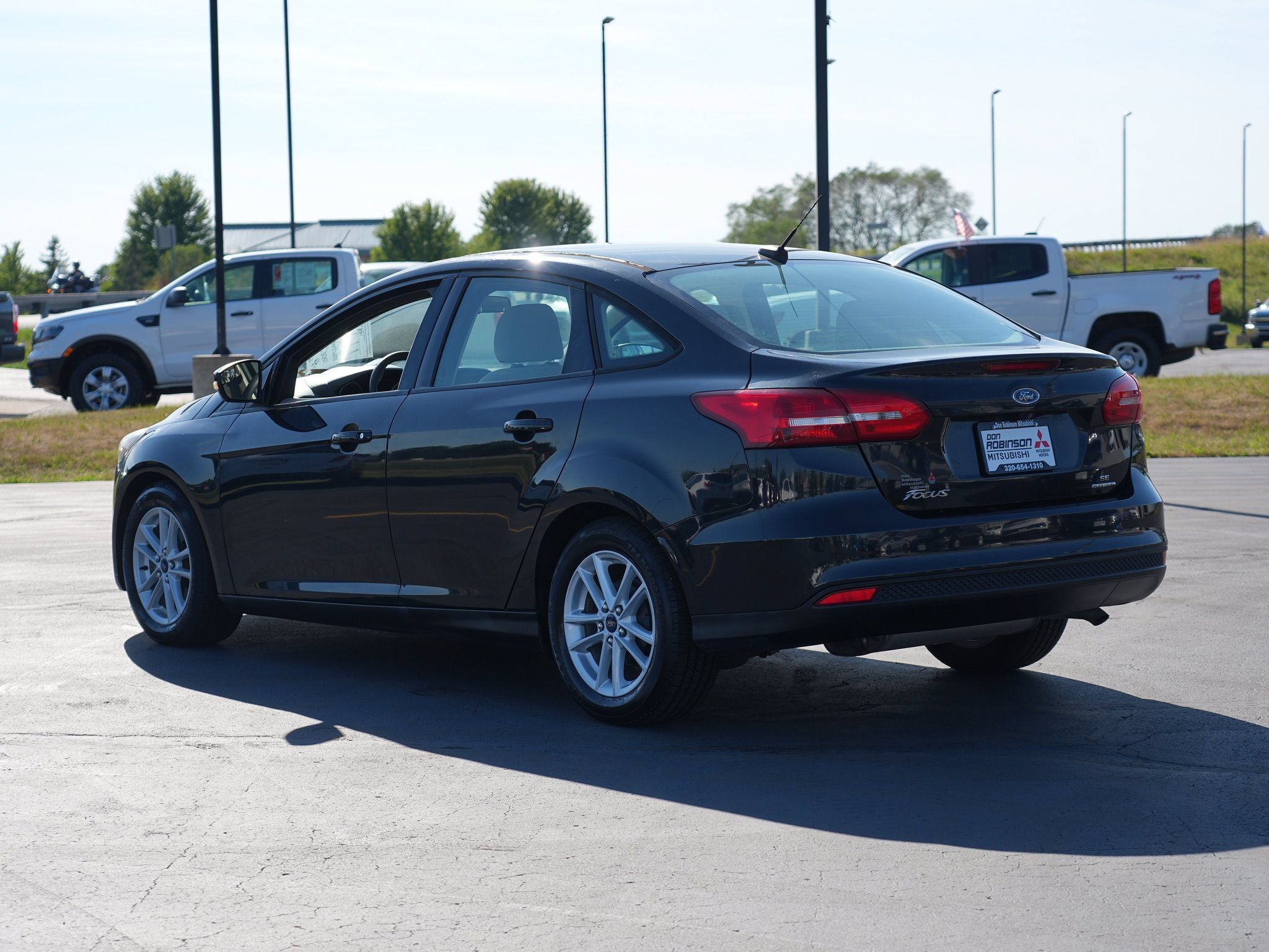 Used 2015 Ford Focus SE FWD image 6