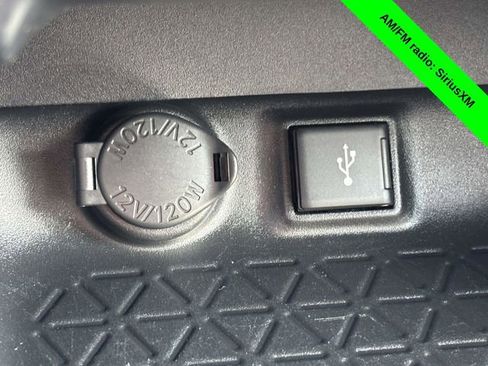 Used 2022 Toyota RAV4 LE AWD/4WD image 17