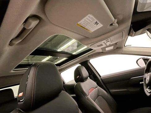 New 2026 Nissan Kicks SR w/ SR Premium Package image 34