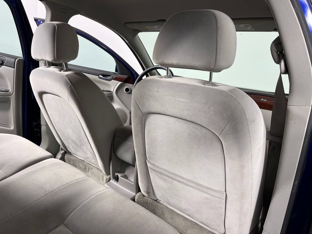 Used 2007 Chevrolet Impala LT FWD image 21
