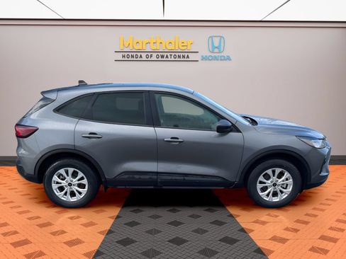 Used 2025 Ford Escape Active AWD/4WD image 6