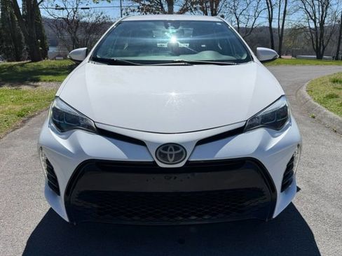 Used 2017 Toyota Corolla SE image 2