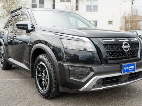 Used 2023 Nissan Pathfinder Rock Creek AWD/4WD image 4