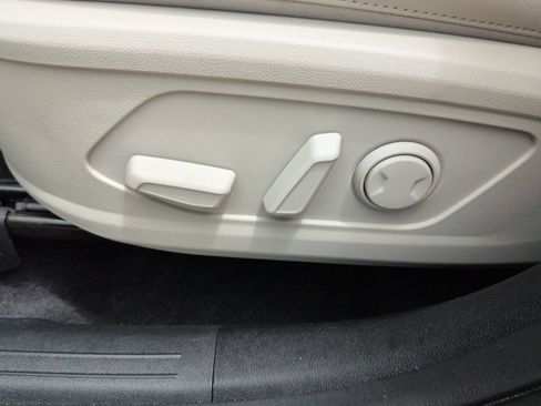 Certified 2025 Kia Sorento S w/ Panoramic Sunroof Package FWD image 24