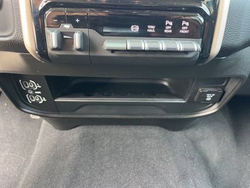 Used 2024 RAM 2500 Laramie AWD/4WD image 29