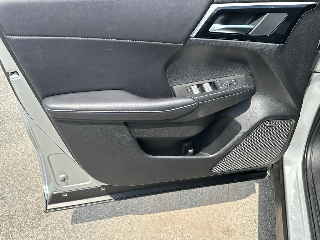 Used 2025 Mitsubishi Outlander SE AWD/4WD image 10