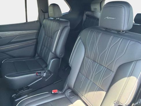 New 2026 Buick Enclave Avenir w/ Super Cruise Package image 12