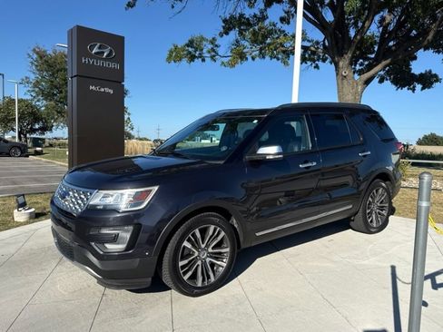 Used 2017 Ford Explorer Platinum AWD/4WD image 1