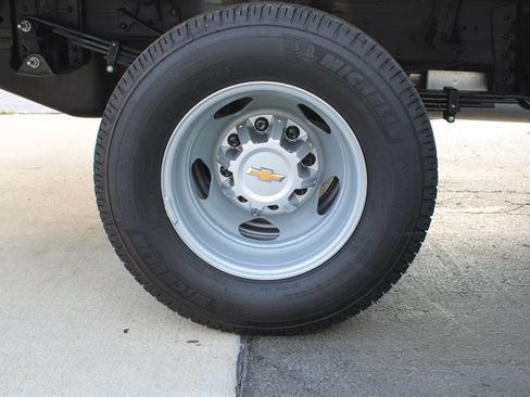 Used 2026 Chevrolet Silverado 3500 W/T w/ WT Convenience Package AWD/4WD image 40