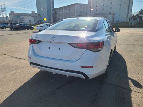 Used 2023 Nissan Sentra SV image 8