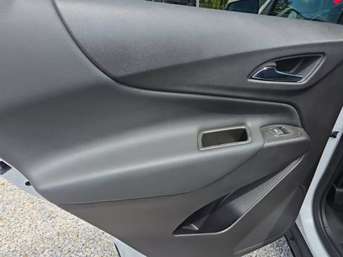 Used 2024 Chevrolet Equinox LT w/ LPO, Floor Liner Package AWD/4WD image 16