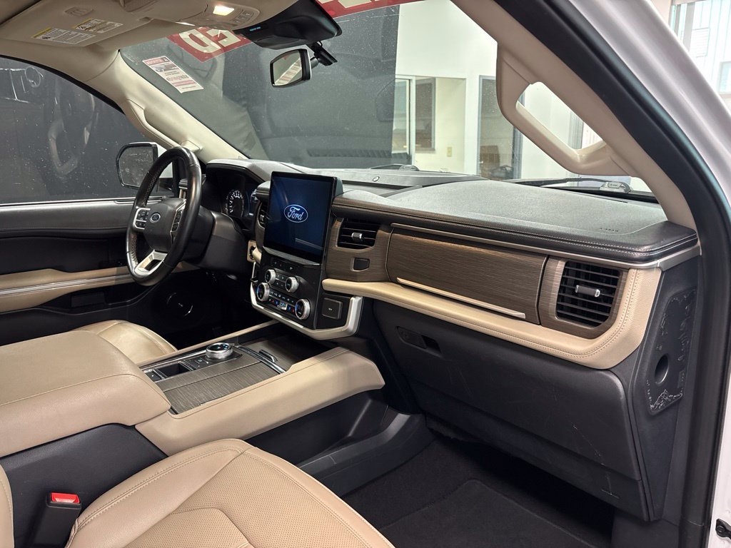 Used 2024 Ford Expedition Limited RWD image 13