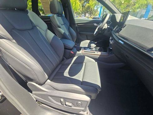 Used 2024 Audi Q5 e Premium Plus w/ Premium Plus Package AWD/4WD image 10