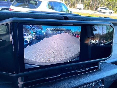 Used 2025 Jeep Wrangler Sport image 25