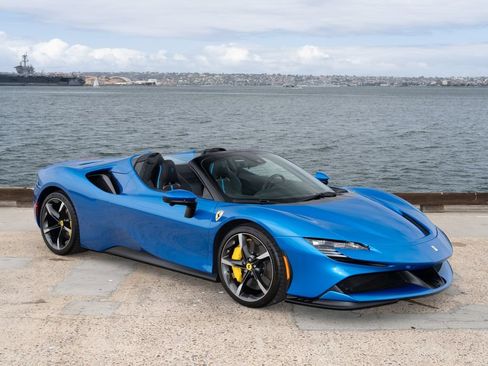 Used 2024 Ferrari SF90 Spider AWD/4WD image 1